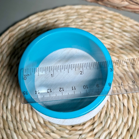 Vintage Tropical Beauty wide acrylic bangle bracelet. - Picture 9 of 9